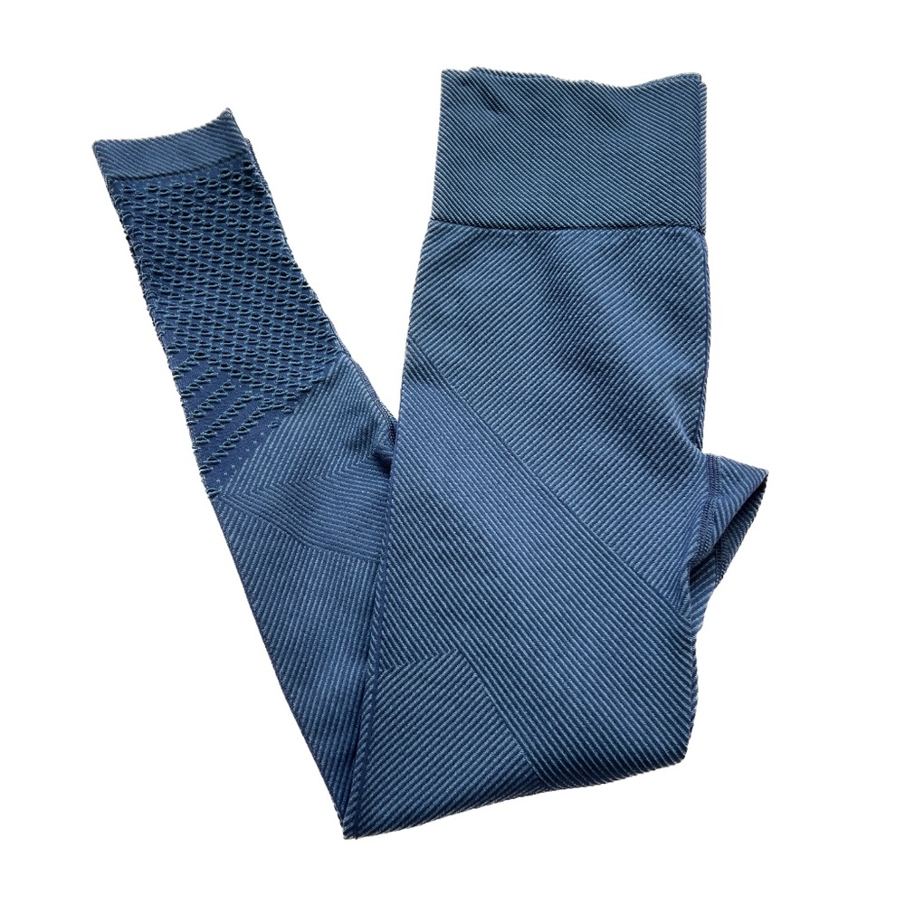 NWT Venum Women's Sparring Seamless 7/8 Leggings Size XS Navy Blue Textured